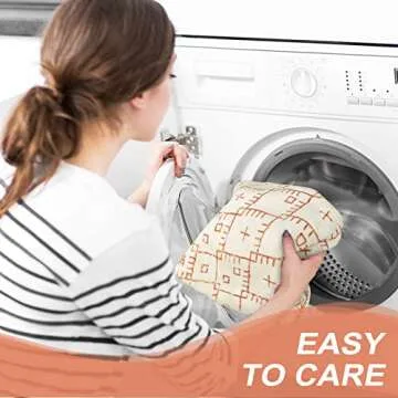 Uphome Bathroom Rugs 20x31 inch Orange Distressed Boho Bath Mat Non-Slip Vintage Moroccan Geometric Farmhouse Bath Rug Soft Microfiber Machine Washable Floor Mats for Bathroom Tub Sink Shower