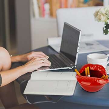 Loghot Creative Ceramic Cigarette Ashtrays with Lips Style Fashion Home Decorations (Light Red)