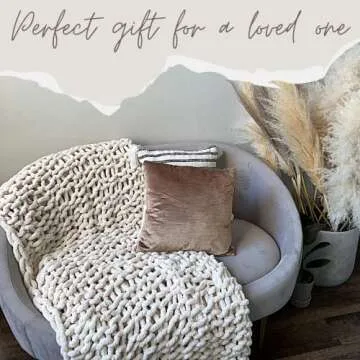 Kaffrey 50 x 60 Inches, 4.2 lb, Chunky Knit Blanket, Luxury Hand-Knitted Chenille Throw Blanket, Soft and Cozy Giant Knitted Blanket, Machine-Washable and Non-Shedding, Bubbly Champagne