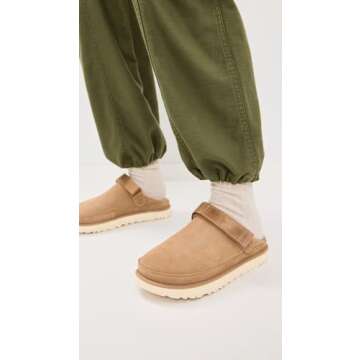 UGG Women's Goldenstar Clog, Chestnut, 8