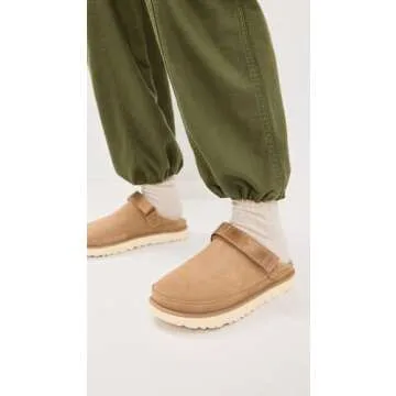 UGG Women's Goldenstar Clog, Chestnut, 8