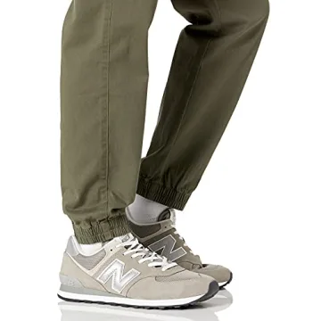 Amazon Essentials Men's Chino Jogger Pants for Comfort