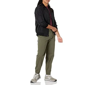 Amazon Essentials Men's Chino Jogger Pants for Comfort