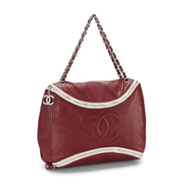 Chanel Pre-Loved Burgundy 'CC' Tote for Timeless Elegance