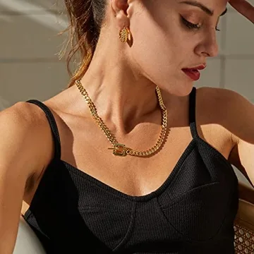 FRUMOS Elegant Layered Necklace in 18K Gold for Women