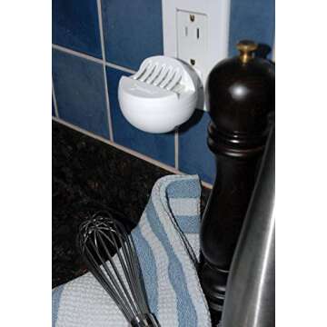 AromaHouse Scentball Plug-in Waterless & Cordless Aromatherapy Diffuser (White) with 5 Refill Pads, 1 Count