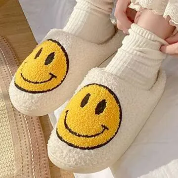 MIUHANUN Smile Face Slippers for Women Comfy Thick Sole Happy Face Slippers Soft Plush Fuzzy Slip-On Women Slippers Retro Cozy Slippers Warm House Slippers for Indoor & Outdoor