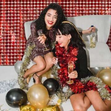 Square Tinsel Curtain Backdrop - 2pcs Glitter Foil Fringe Curtain Decor Red Photo Booth Backdrop Streamers for Halloween, Christmas, Birthday, Graduation, Wedding Party Decorations