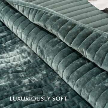 EVERGRACE Velvet Quilt Set King Size, Luxurious Soft Striped Channel Bedding Set, Lightweight Velvet Comforter for All Season, Oversized Bedspread Coverlet with 2 Matching Shams, Pine Green