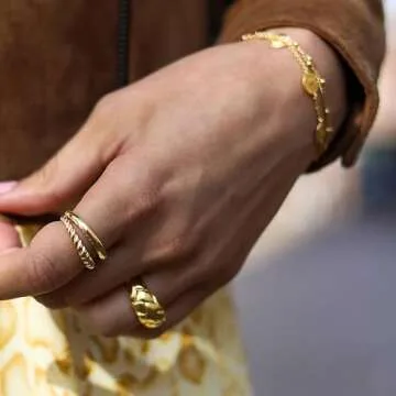 Aojun Fashion Classic 18K Gold Plated Titanium Steel Women Stacking Ring Best Gifts Couples Valentine's Day (Rope ring-Gold, 6)