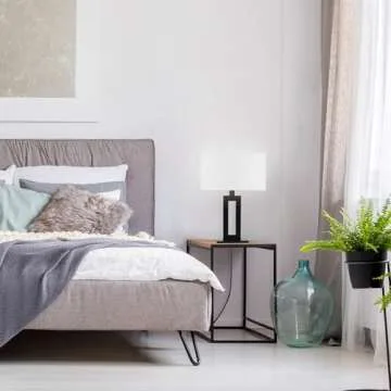 Globe Electric D'Alessio Table Lamp - Modern Matte Black Design