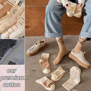 5 Pairs Cute Women Fun Smile Face Ankle Sock Knitted White Novelty Comfy Cotton Girl Dress Smiley Crew Sock Aesthetic (5Pack-Smiling 01)