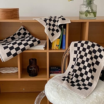 Stylish Checkered Hand Towels - Perfect for Any Bathroom