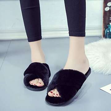 Womens Fuzzy Slippers Sandals Leopard Plush Open Toe Faux Fur Fluffy House Flats Slippers Cross Band Soft Warm Comfy Cozy Bedroom Slide Slippers (US 7.5-8.5, Black)