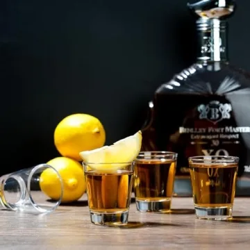 BCnmviku Shot Glass Set - 4 Heavy Base Glasses