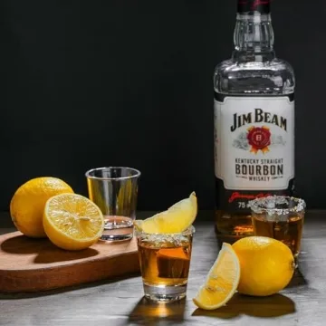 BCnmviku Shot Glass Set - 4 Heavy Base Glasses