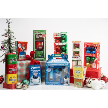 OREO Dunking Gift Set with Cookies & Accessories