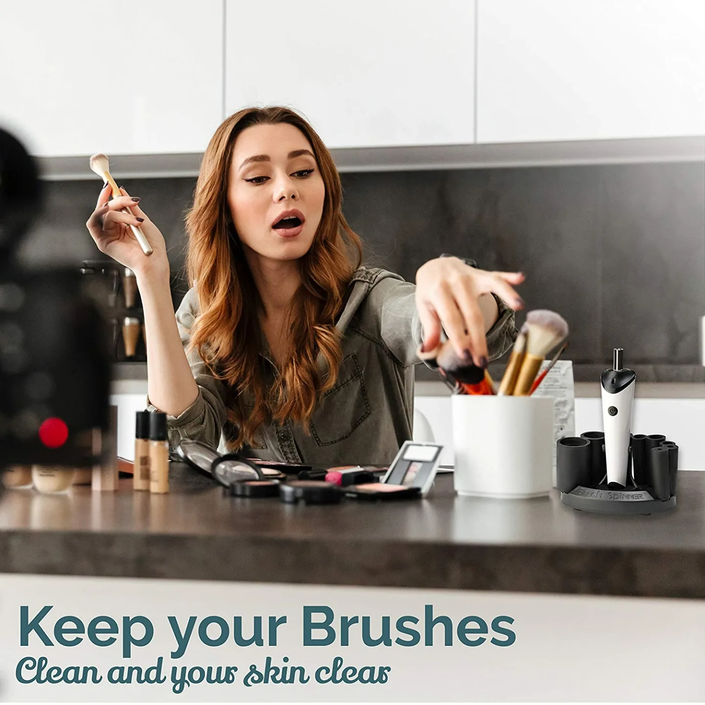 Electric Makeup Brush Cleaner – Luxe and Convenient