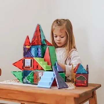 MAGNA-TILES House 28-Piece Magnetic Construction Set