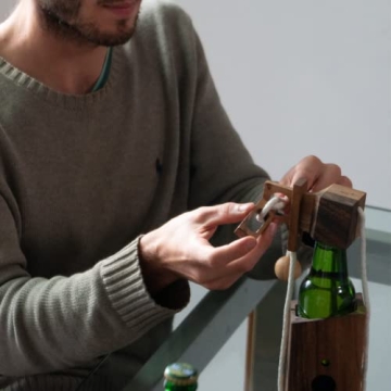 Wine Bottle Puzzle Game - Fun Brain Teaser for Adults
