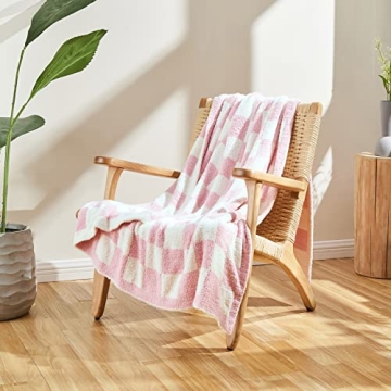 CozeCube Ultra Soft Cozy Checkered Blanket for All