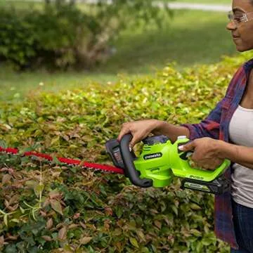 Greenworks 24V Cordless Laser Cut Hedge Trimmer