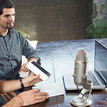 Logitech for Creators Yeti USB Mic, Blue VO!CE Software, 4 Pickup Patterns, Headphone Output & Volume Control, Plug & Play, Satin Red