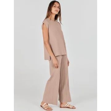 Comfortable 2 Piece Lounge Set for Stylish Women