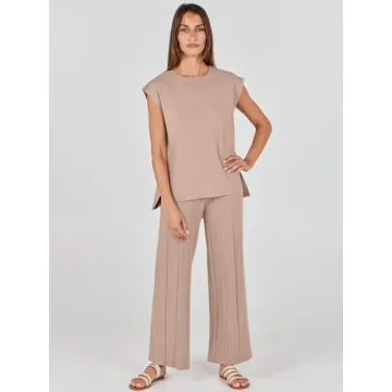 Comfortable 2 Piece Lounge Set for Stylish Women