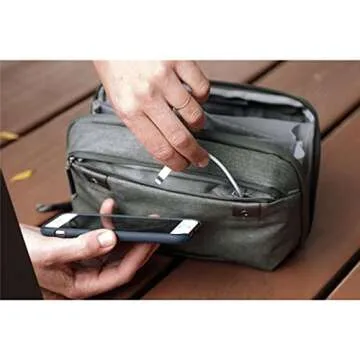 Peak Design Unisex Tech Pouch - Water-Resistant Organizer for Gadgets and Accessories