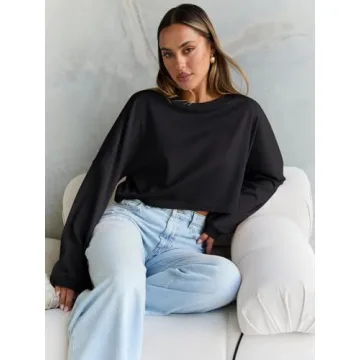 Trendy Queen Cropped Sweatshirts for Comfort and Style