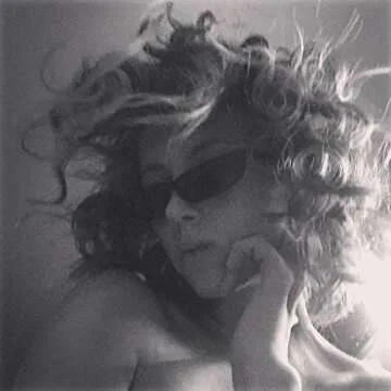 FEISEDY Vintage Square Small Sunglasses Women Acetate Frame Eyewear B2292