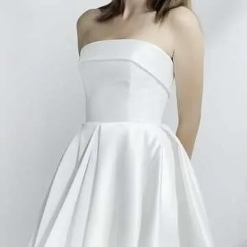 Elegant Strapless Short Gowns for Graduation and Prom