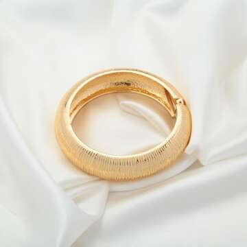 WOWORAMA Striped Gold Bangle Bracelets for Women Chunky Gold Hinged Cuff Bracelets Thick Wide Cuff Bangles Round Frill Arm Cuffs Statement Bracelets