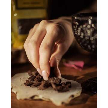 SWISS ARABIAN Oud Muattar Mumtaz - Luxury Products from Dubai - Lasting and Addictive Home Fragrance Incense - Give Your Home A Seductive Signature Aroma - The Luxurious Scent of Arabia - 8.8 Oz