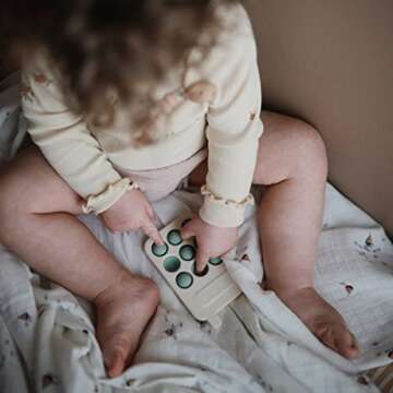 mushie Phone Press Toy (Cambridge Blue)