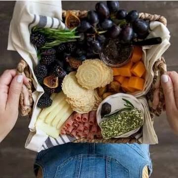 34 Degrees Rosemary Crisps | Light & Crunchy Thin Crackers for Charcuterie, Cheese Boards & Entertaining, Single Pack (4.5oz)