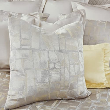 Luxurious Michael Amini Ferrara King Comforter Set