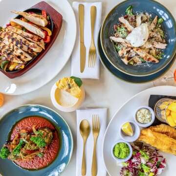 DENEAR Matte Gold Silverware Set - 20 PCS Elegant Flatware Set