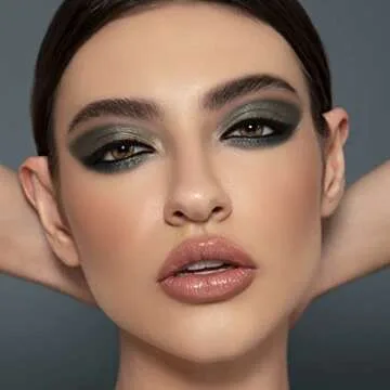 Sigma Beauty Professional E45 Eye Makeup Brush – Small Tapered Eyeshadow Blending Brush with SigmaTech® fibers for Seamless Eyeshadow Blending, Pointed Eyeshadow Brush for the Perfect Cut Crease