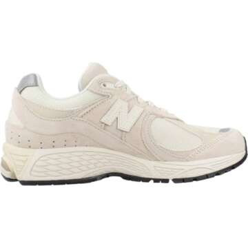 New Balance Men's 2002 R Sneakers, Calm Taupe, Off White, 9 Medium US
