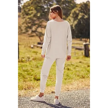 PRETTYGARDEN Women's 2 Piece Sweatsuit for Fall Comfort