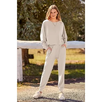PRETTYGARDEN Women's 2 Piece Sweatsuit for Fall Comfort