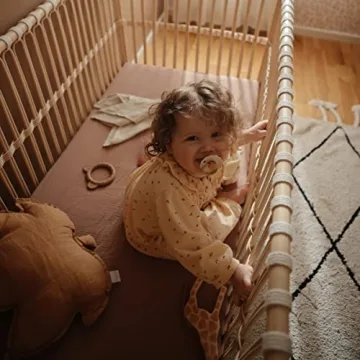 FRIGG Daisy Baby Pacifier | Natural Rubber & BPA-Free