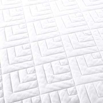 EXQ Home Quilt Set Full/Queen Size White 3 Piece,Lightweight Soft Coverlet Squares Pattern Bedspread Set for All Seasons(1 Quilt,2 Pillow Shams)