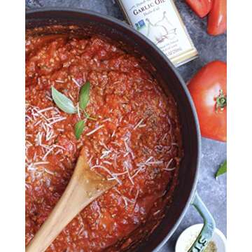 La Tourangelle, Garlic Oil, High Oleic Oil for Cooking Pastas, Salad Dressings, Drizzle on Popcorn, Irresistible Aroma and Flavor, 8.45 fl oz