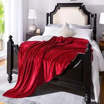 JIAHANNHA Red Fleece Throw Blanket for Cozy Comfort