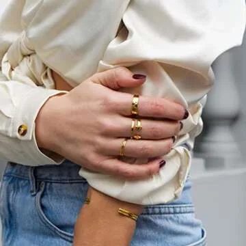 Aojun 14K Gold Filled Ring High Polish Plain Tarnish Resistant Comfort Fit Eternity Wedding Band 1mm 2mm 3mm 4mm 5mm 6mm 8mm Ring for Women Men (Gold-5MM, 9)