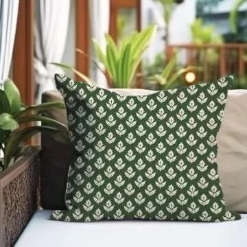 PANDICORN Vintage Floral Throw Pillow Covers 18x18 Inch Set of 2 Green Flower Cottagecore Outdoor Spring Christmas Decorations Decorative Throw Pillow Case for Home Bed Living Room Couch Decor