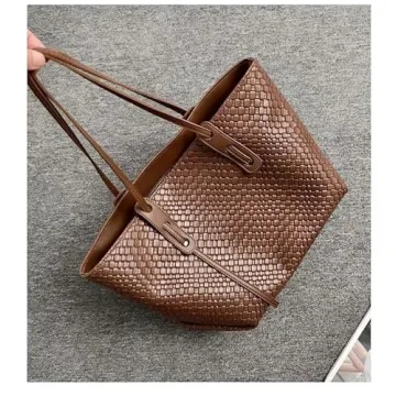 Stylish Women’s Tote Bag with Zipper - Fashionable PU Leather Purse